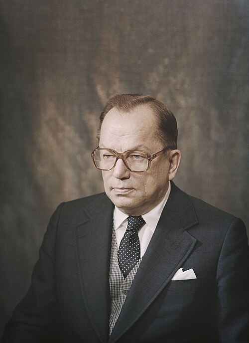 Ahti Karjalainen